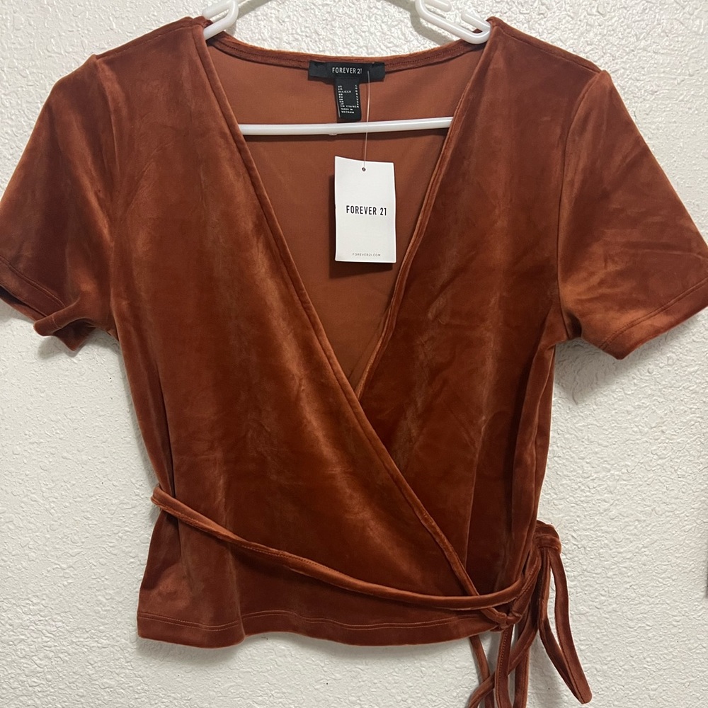 Winter Essentials ❄️☃️❤️Brand New Forever 21 Top